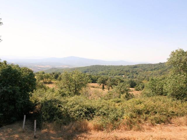 Rustico in stile Toscano con giardino e vista panoramica in. 150m² Roccastrada