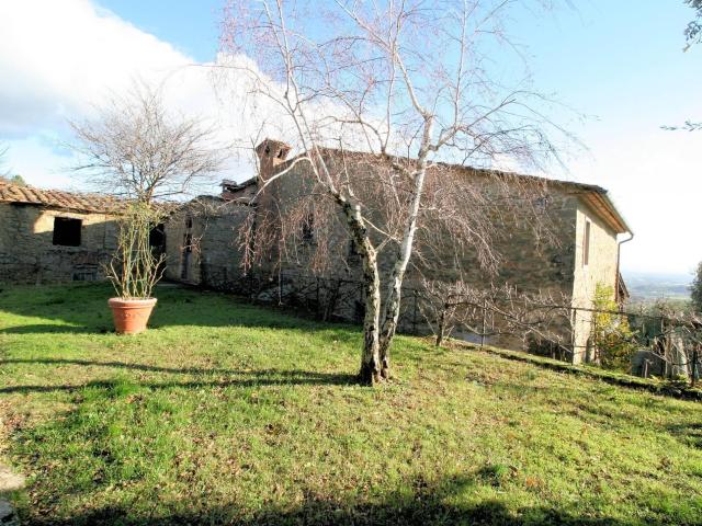 Rustico in stile Toscano con terreno e vista panoramica in v. 440m² Serravalle Pistoiese