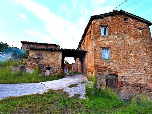 Rustico in vendita a Amandola, Collina