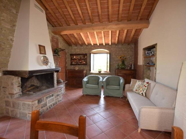 Rustico in vendita a Gaiole in Chianti 240m² Gaiole in Chianti