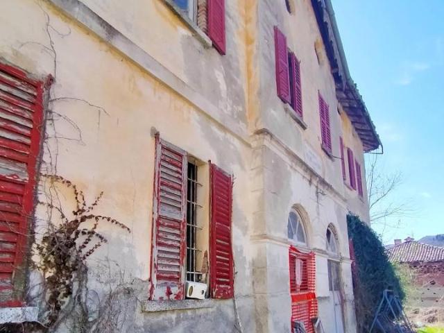 Villa in vendita a Lasnigo