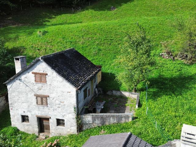 Rustico in vendita nella splendida Valle di Blenio