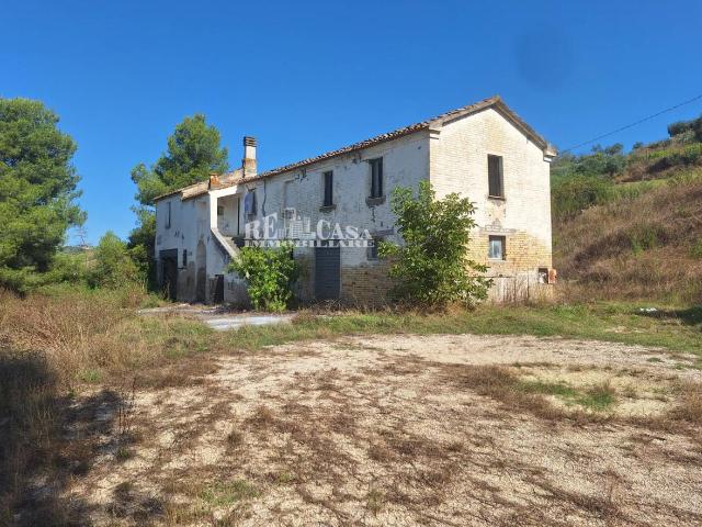 Rustico quadrilocale 225mq