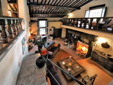 Rustico Toscano in vendita a Camaiore 150m² Camaiore