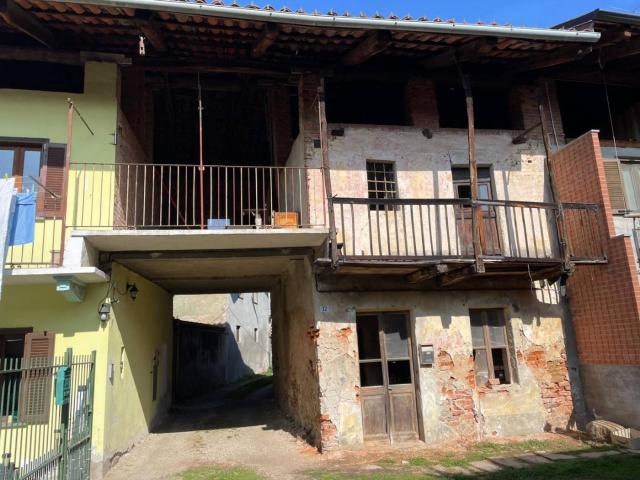 Rustico via Cesare Battisti 32, Centro, Favria