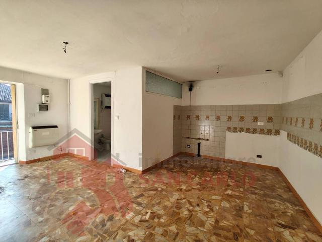 Rustico via Console Bernardino Drovetti 24/a, Centro, Barbania