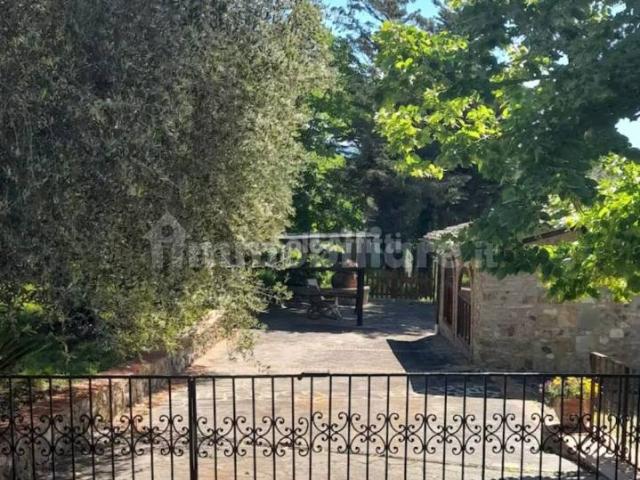 Rustico via Montegirone 6/B, Fiesole