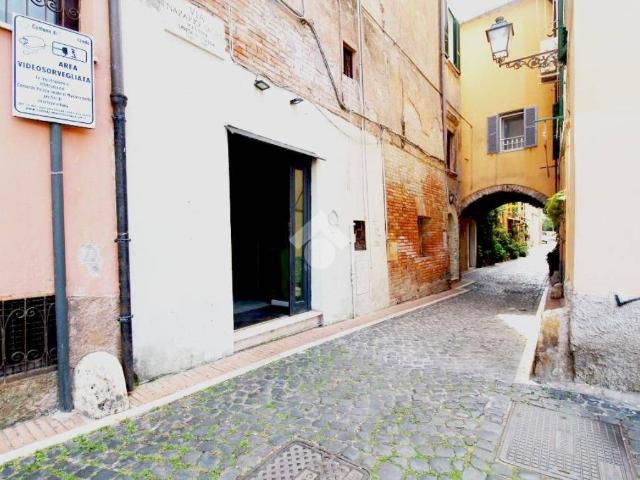 Rustico via nazario sauro 50, Centro Storico, Monterotondo