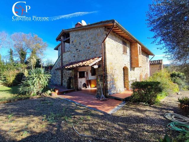 Rustico 10 vani 300mq