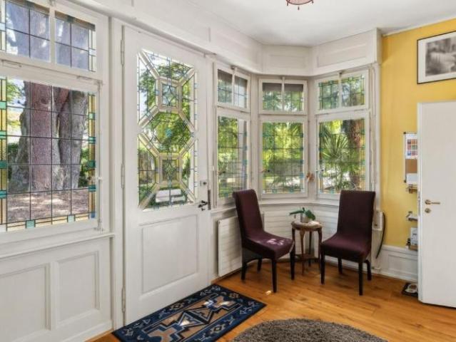 Einfamilienhaus 10.5 Zimmer