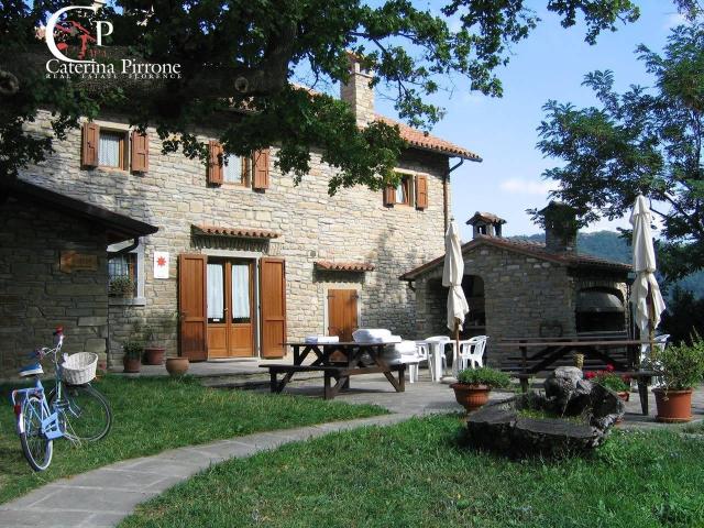 Rustico 20 vani 947mq