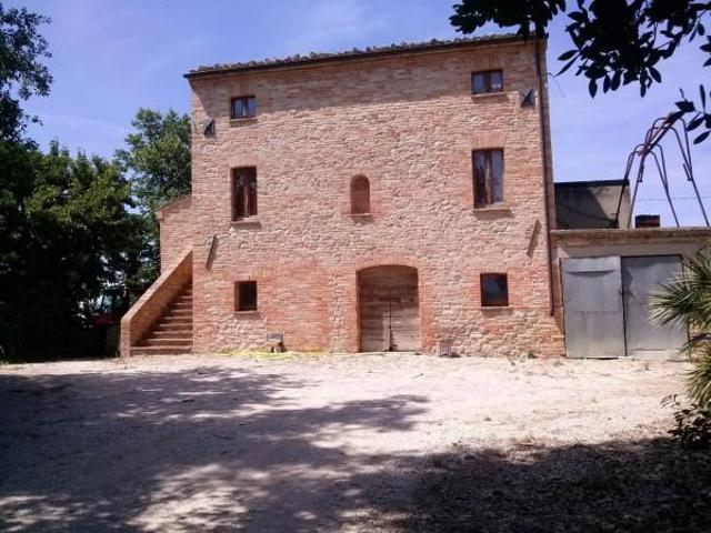 Rustico 5 vani 228mq