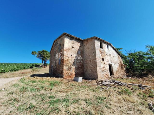 Rustico 6 vani 350mq