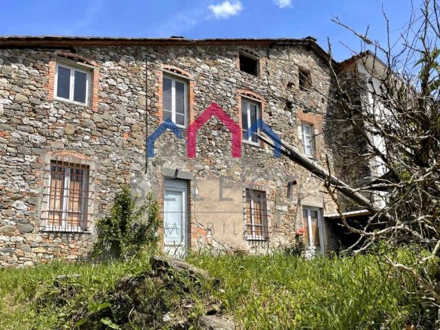 Rustico 7 vani 220mq