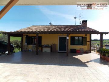 Rustico 8 vani 300mq