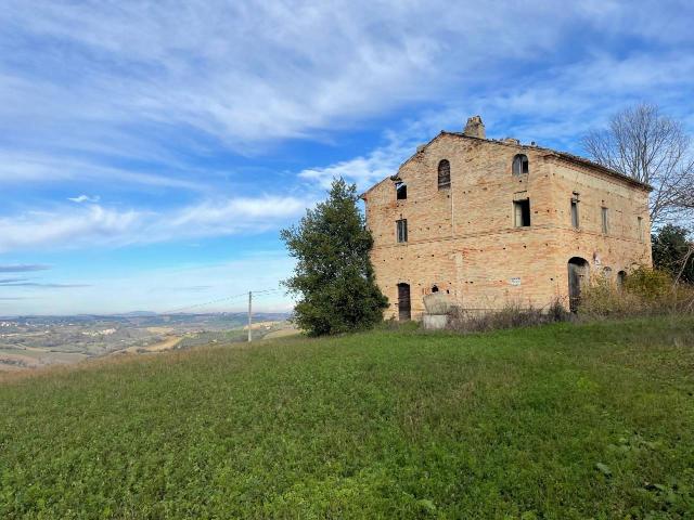 Rustico 8 vani 300mq