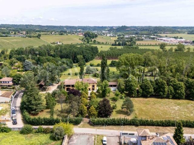 Villa singola in vendita a Nizza Monferrato viale Umberto I