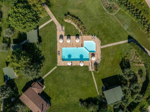 Rustico/Casale/Corte in vendita a Assisi 800m² Assisi