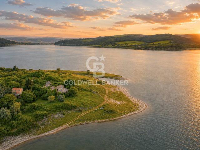 Rustico/Casale/Corte in vendita a Baschi 290m² Baschi