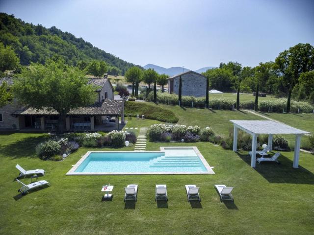 Rustico/Casale/Corte in vendita a Cagli 385m² Cagli