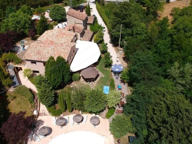 Rustico/Casale/Corte in vendita a Cantiano 800m² Cantiano