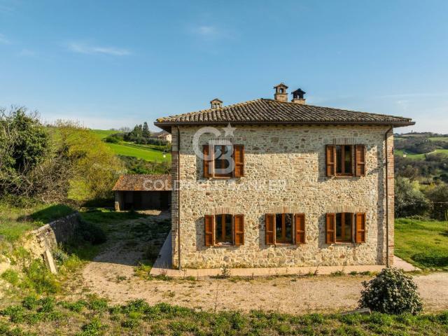 Rustico/Casale/Corte in vendita a Collazzone, Collepepe 475m² Collazzone