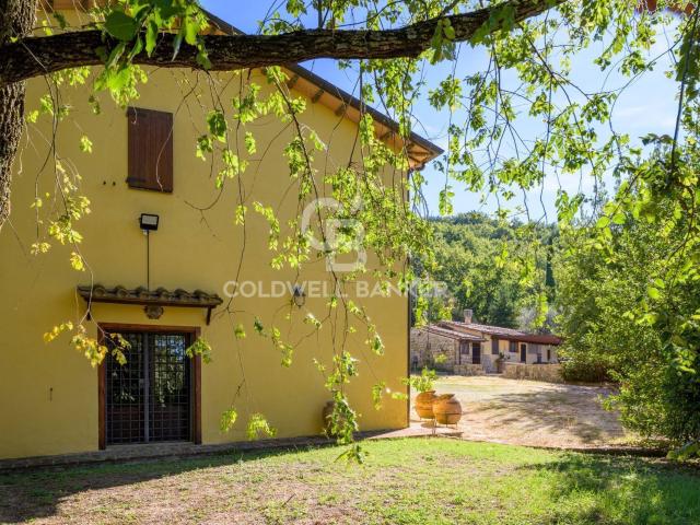Rustico/Casale/Corte in vendita a Gubbio 530m² Gubbio