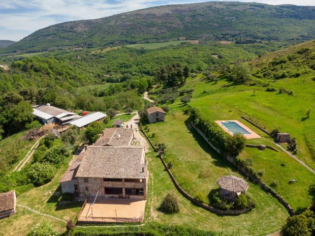 Rustico/Casale/Corte in vendita a Perugia, Colle Umberto I 1600m² Perugia