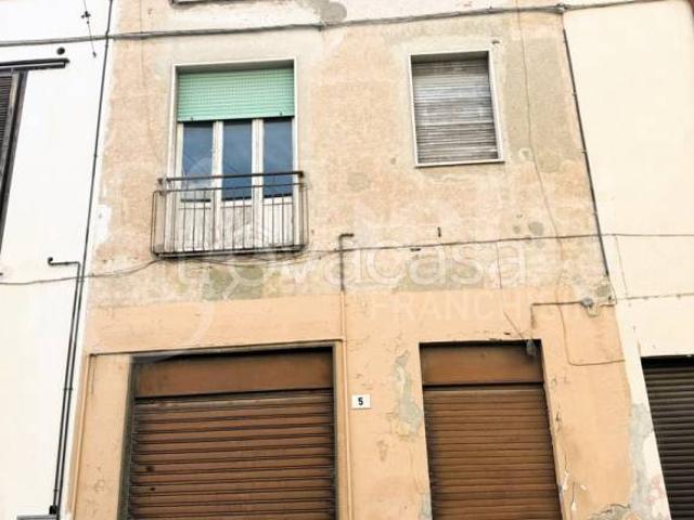 Casa indipendente in vendita a Turate via Ugo Foscolo