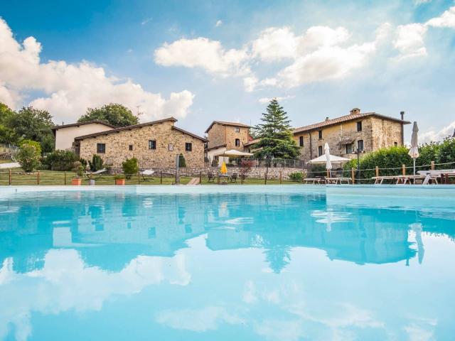 Rustico/Casale/Corte in vendita a Umbertide 820m² Umbertide