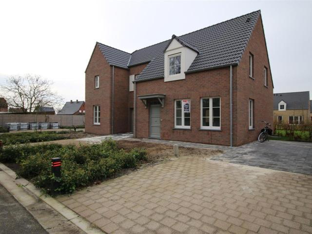 Rustig gelegen woning met 3 slaapkamers in centrum Tielen