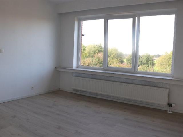 Rustig gelegen APP 80m2 op de 2eV met 2 SLK, garage en landelijk uitzicht