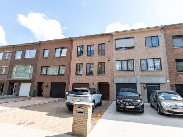 Rustig gelegen appartement met autostaanplaats