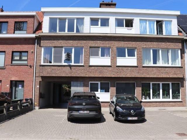 Rustig gelegen appartement op de 1eV met 2 SLK, garage en.
