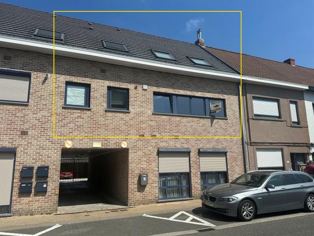 Rustig gelegen duplex appartement met carport