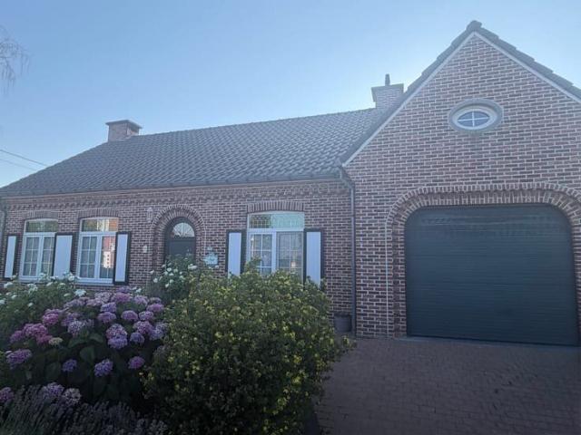 Rustig gelegen gelijkvloerse bungalow te huur in Kumtich