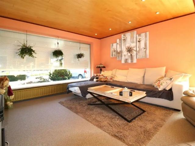 Rustig gelegen gelijkvloerse woning met drie slaapkamers