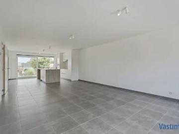 Rustig gelegen nieuwbouwappartement met 3 slaapkamers en staanplaats