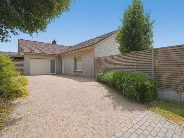 Rustig gelegen open bebouwing type bungalow / gelijkvloers