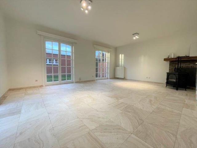 Rustig en residentieel gelegen instapklare woning met zui.