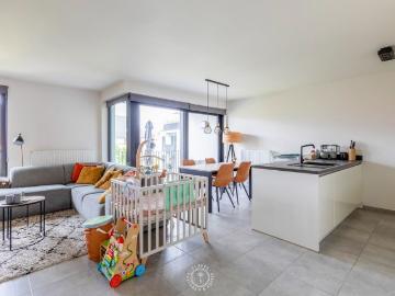 Rustig maar toch heel centraal gelegen appartement met zicht op prachtige parktuin