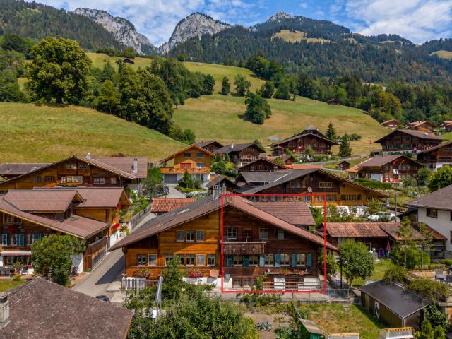 Rustikale Simmentaler Chalet Doppelhaushälfte