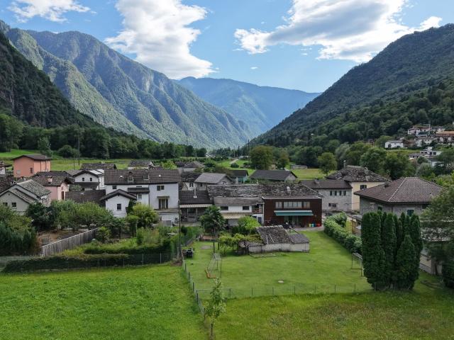 Rustikales Haus: für Ferien oder als Festwohnsitz geeignet