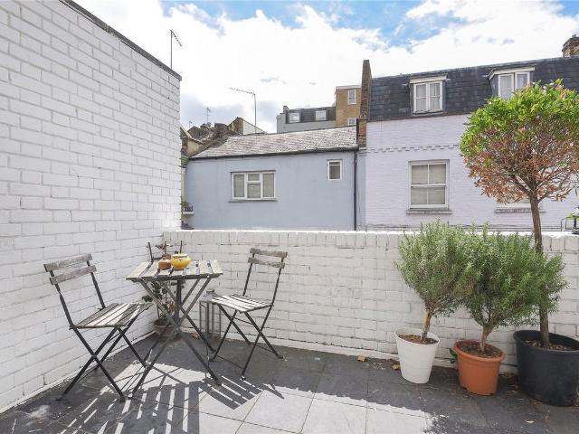 Ruston Mews, London W11, 3 bed terraced house to rent, £4,250 pcm | PrimeLocation
