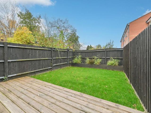 Ruston Road, Woolwich, London, SE18 4 bed terraced house to rent £2,995 pcm £691 pw