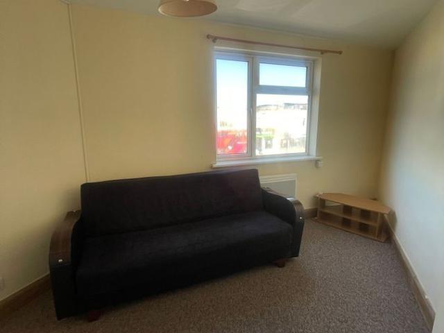 Rush Green Road, Romford, Essex RM7, 1 bed flat to rent, £1,350 pcm | PrimeLocation