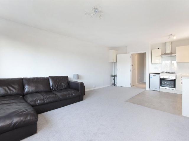Rusham Road, Battersea SW12, 1 bed flat to rent, £2,250 pcm | PrimeLocation