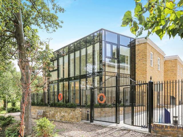 Rushgrove Street, Woolwich, London, London SE18, 4 bed semi detached house to rent, £4,450 pcm | PrimeLocation