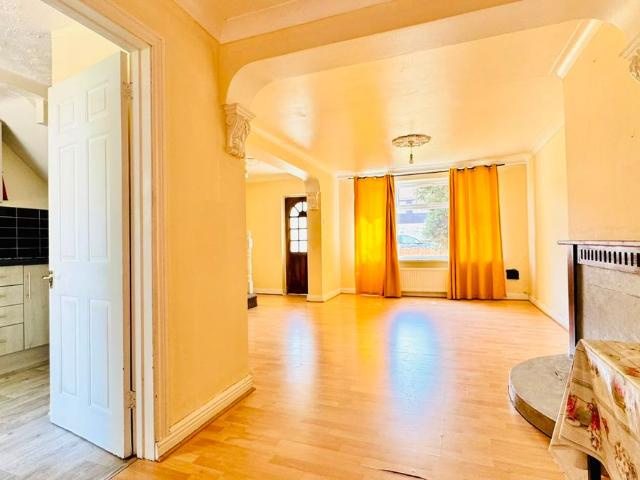 Rushdon Close, Grays RM17, 3 bed terraced house to rent, £1,850 pcm | PrimeLocation