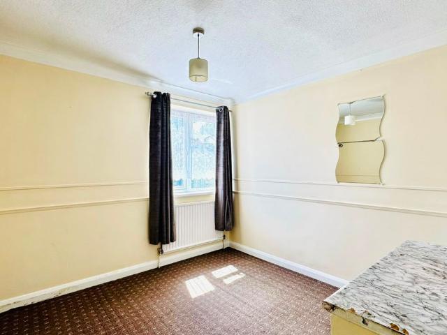 Rushdon Close, Grays RM17, 1 bed terraced house to rent, £1,850 pcm | PrimeLocation